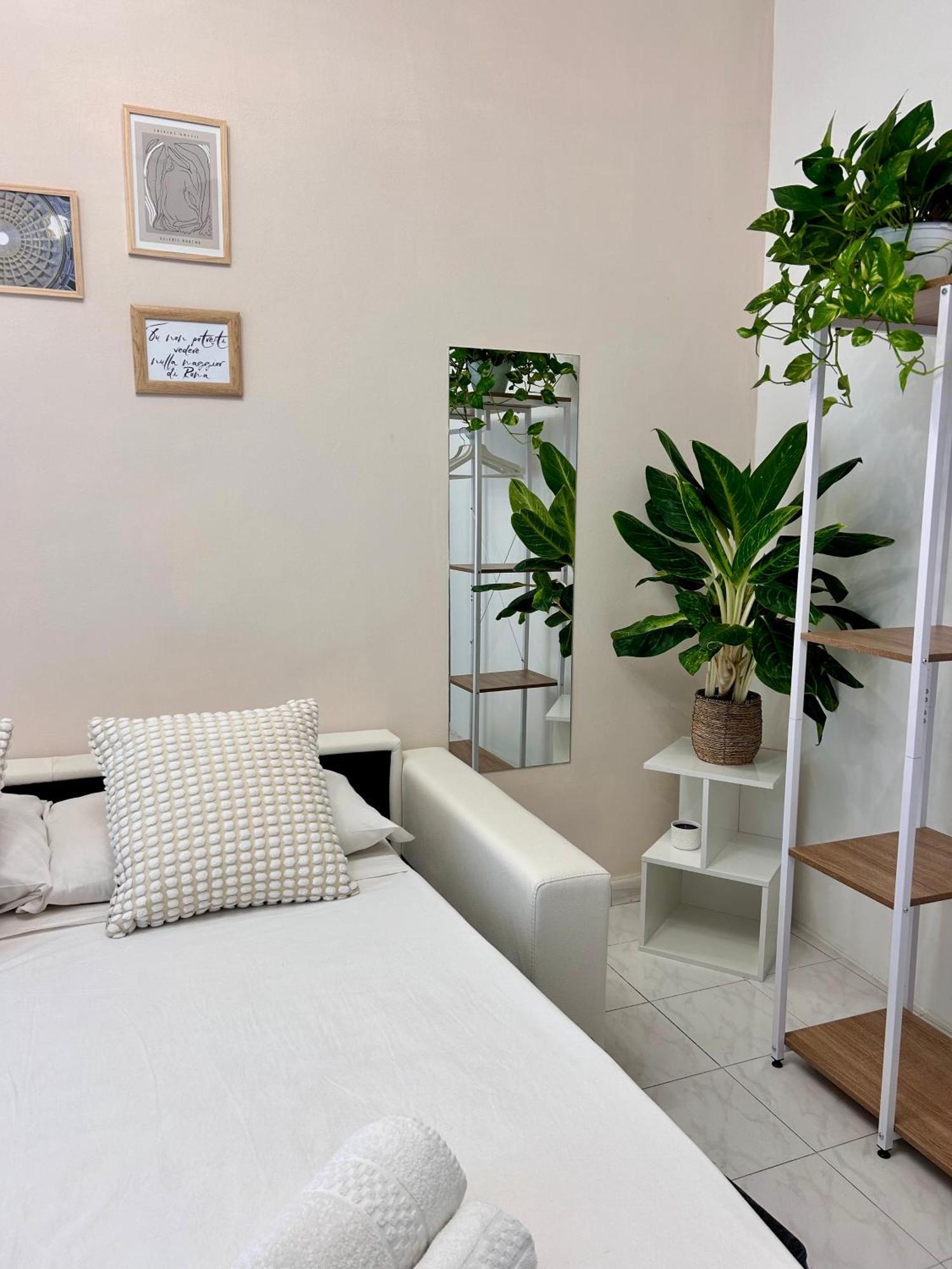 4 Stops To Colosseo - San Paolo House Holiday home Rome